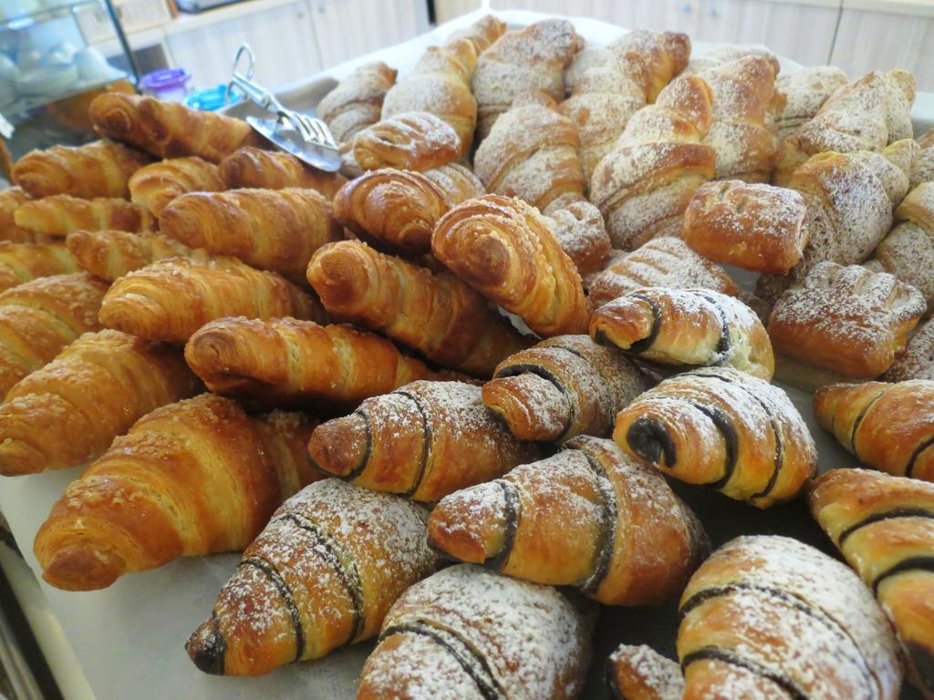 Hotel Eden Cinquale Kültér fotó