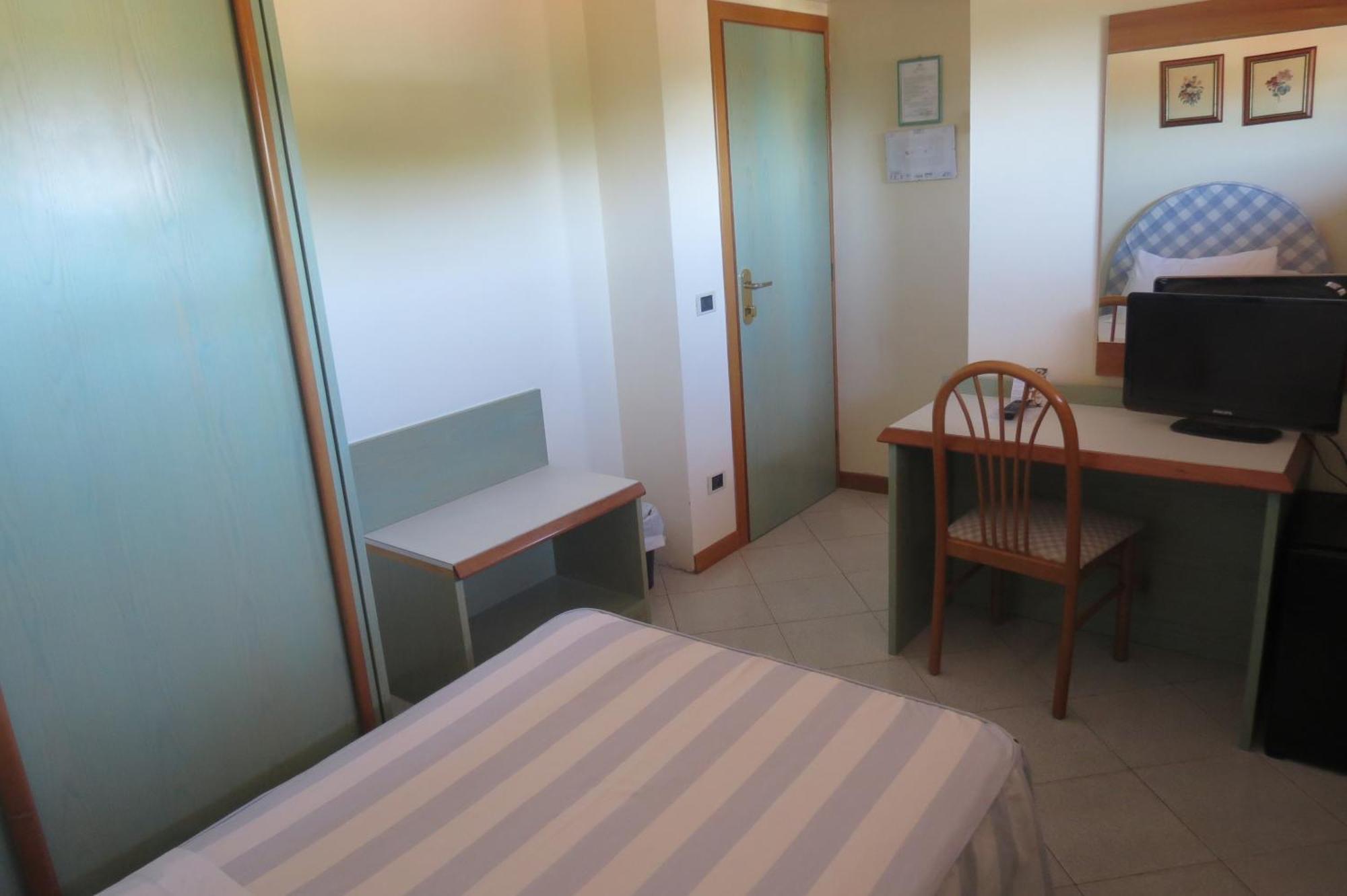 Hotel Eden Cinquale Kültér fotó
